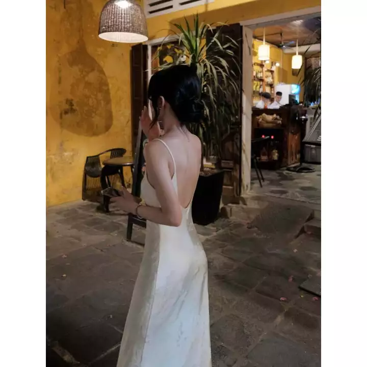 Đầm lụa Váy lụa cổ tim, Váy lụa dáng dài Hàn Châu 1 lớp không mút