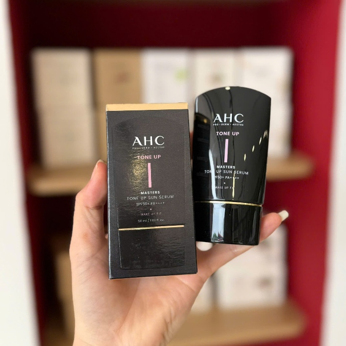Kem Chống Nắng Nâng Tone, Ẩm Da AHC Masters Tone-Up Sun SPF50+/PA++++ 50ml drG