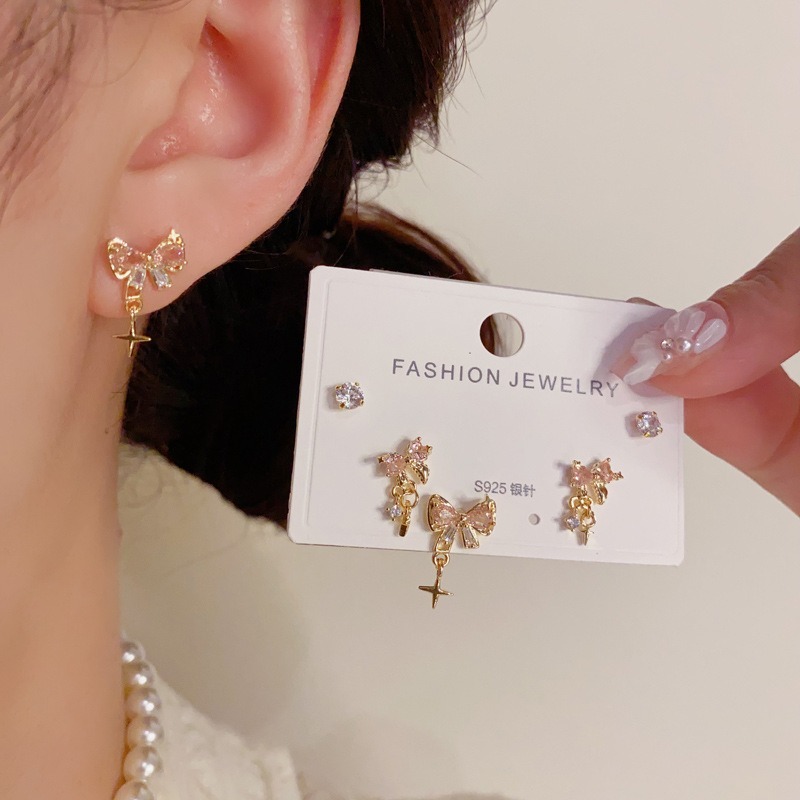 V.I.T Accessories | Set bông tai nơ hồng đính đá 6 chiếc (2 màu)