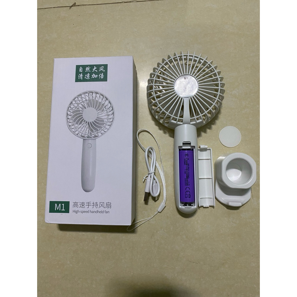 Quạt cầm tay M1 siêu mạnh 3 cánh full phụ kiện gồm đế,pin,dây sạc