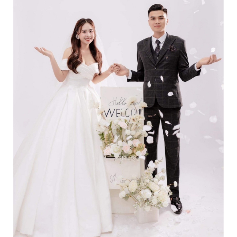 Bảng Welcome Đám Cưới Hộp Hoa 3D Formex Cao Cấp In Tên Theo Yêu Cầu