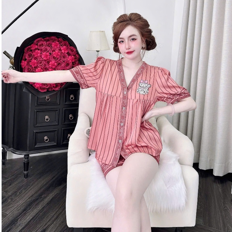 Bộ Pijama Đùi Cổ Y Viền Hoạt Tiết Baby Doll Gingi Dưới 60Kg - TD 1590 | BigBuy360 - bigbuy360.vn