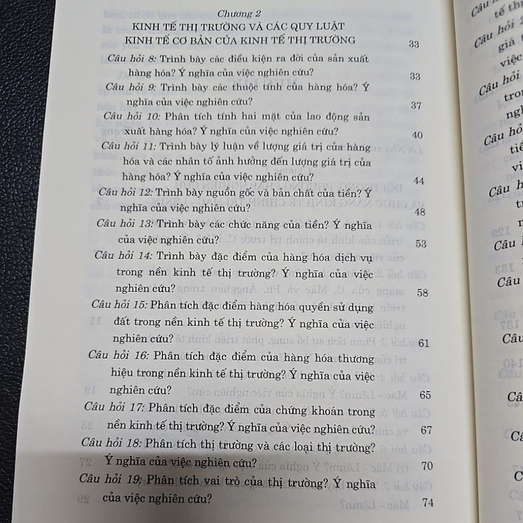Sách - Hỏi đáp môn Kinh tế chính trị Mác Lênin (Dành cho bậc đại học hệ chuyên và không chuyên lý luận chính trị)