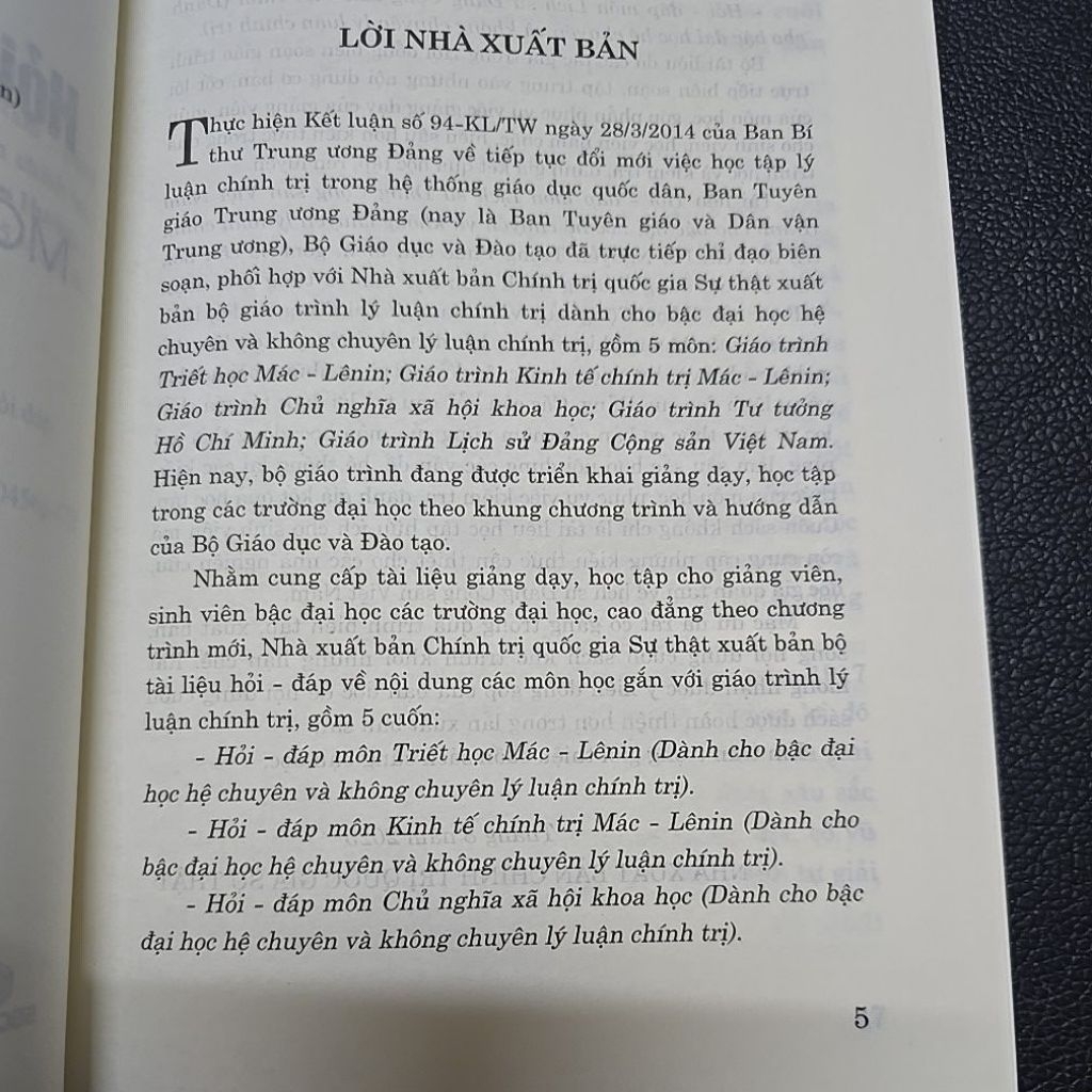 Sách - Hỏi đáp môn Lịch sử Đảng cộng sản Việt Nam (Dành cho bậc đại học hệ chuyên và không chuyên lý luận chính trị)