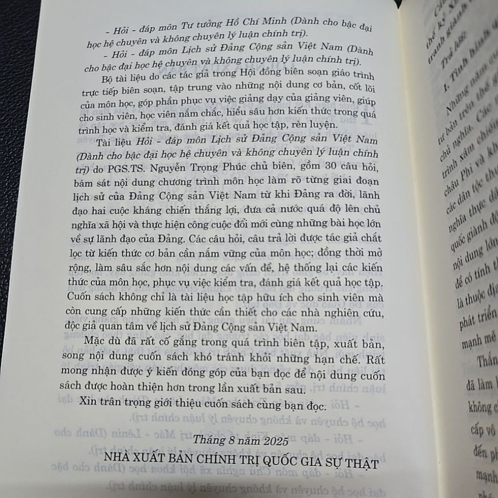 Sách - Hỏi đáp môn Lịch sử Đảng cộng sản Việt Nam (Dành cho bậc đại học hệ chuyên và không chuyên lý luận chính trị)