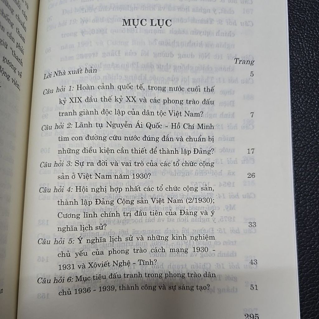 Sách - Hỏi đáp môn Lịch sử Đảng cộng sản Việt Nam (Dành cho bậc đại học hệ chuyên và không chuyên lý luận chính trị)