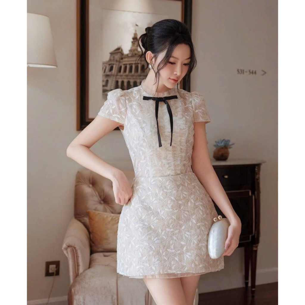 Váy ren 3 lớp hoa nổi cao cấp