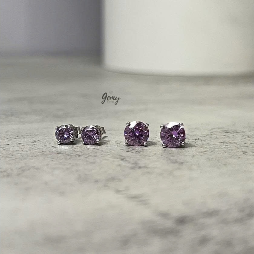 Khuyên tai bạc nam nụ đá Moissanite màu Lavender kèm thẻ đen và giấy chứng nhận GRA (1 chiếc) | GEMY SILVER KN160