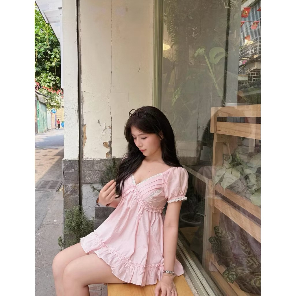 | LYN WEAR | (HOẢ TỐC) Áo babydoll nữ cổ V xếp tầng phối ren tay ngắn dáng xòe dễ thương