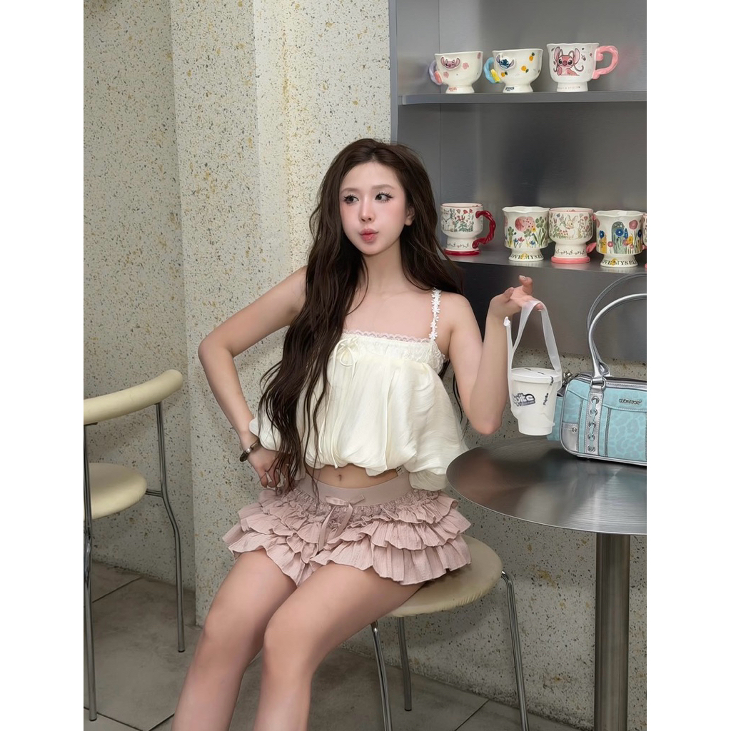 | LYN WEAR | (DEAL MỞ BÁN) Áo 2 dây bí phồng xoè phối ren ngực, thắt nơ, đi biển du lịch mùa hè