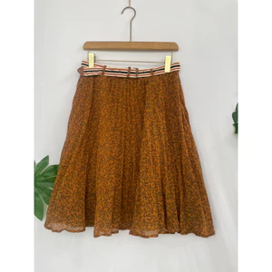 Siêu phẩm chân váy hoa nhí Nhật kèm belt có Thể tháo rời được mới toanh