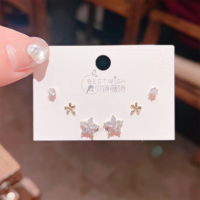 V.I.T Accessories | Set bông tai sao đính đá 6 chiếc (2 màu)