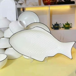 Đĩa Sứ Hình Con Cá Viền Đen Chịu Nhiệt Sâu Lòng Đường Kính 33.5 CM Siêu Đẹp