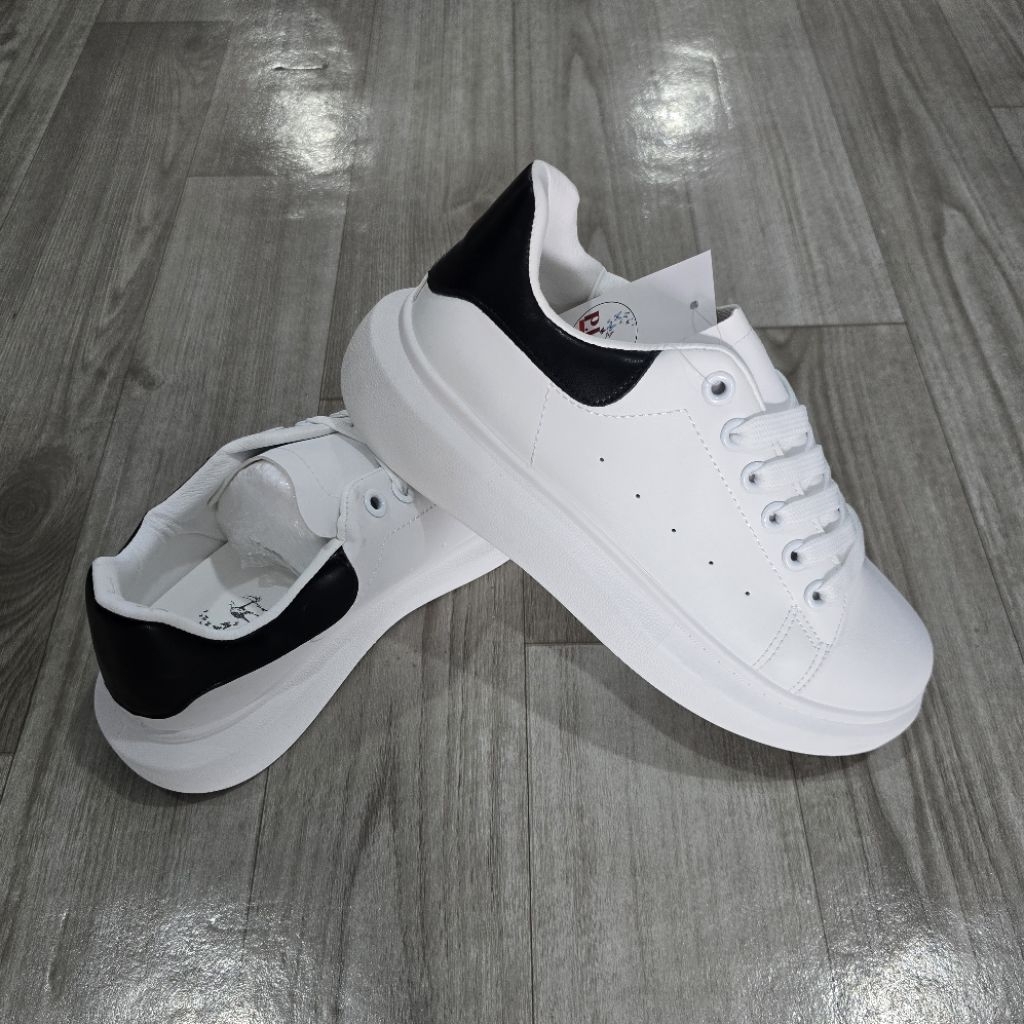 99K [Size 36-44] - Fullbox Giày thể thao Cặp đôi, Nam, Nữ màu trắng, phong cách trẻ trung, năng động, dễ Mix đồ.