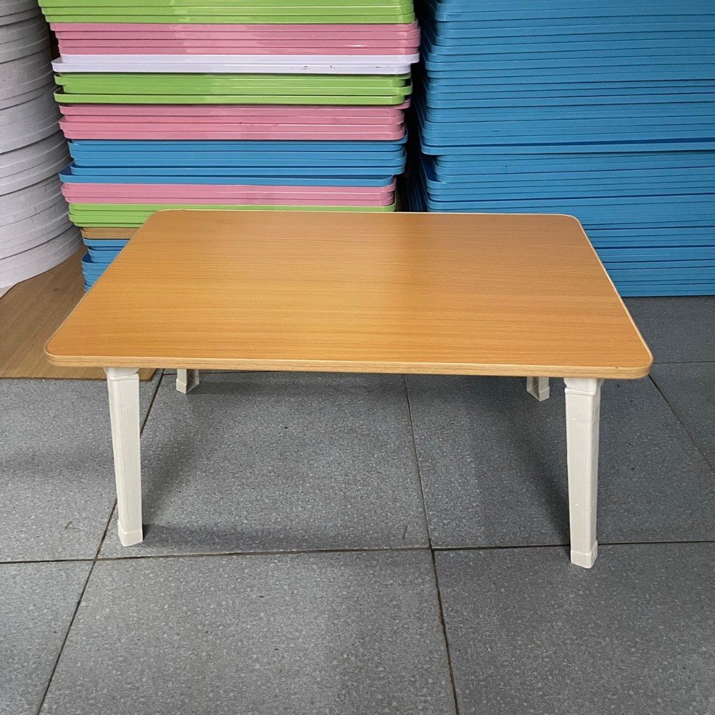 Bàn học gấp gọn ngồi bệt mini mặt gỗ chân nhựa thông minh xếp gọn kích thước 40x60x28cm NAVACO