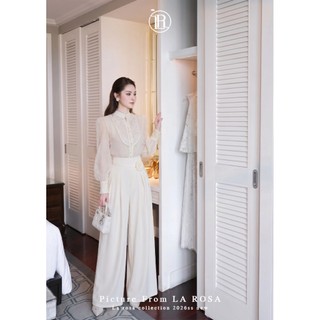 Set Công Sở, Dự Tiệc Sang Trọng LA ROSA Áo Tơ Sơ Mi Tay Dài Bồng Phối Quần Ống Rộng Kèm Đai Hoa S1087