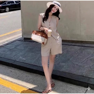 𝗛𝗶𝗹𝗹 𝗦𝗲𝘁 -Set Linen Áo ghi lê+ Short ngố