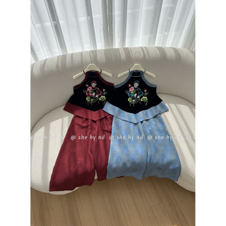 Sét áo nhung the cổ yếm viền lụa thêu Thiếu nữ bên hoa sen + quần xuông lụa #10142