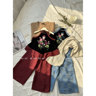 Sét áo nhung the cổ yếm viền lụa thêu Thiếu nữ bên hoa sen + quần xuông lụa #10142