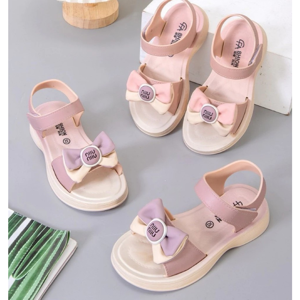 Giày Sandal Quai Dán Mềm hoạt hình Nơ Bi Tai Thỏ Siêu Xinh Xắn Cho Bé chống trơn trượt