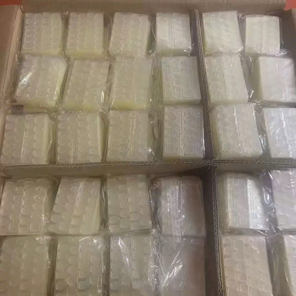 Keo silicon dán móng nailbox