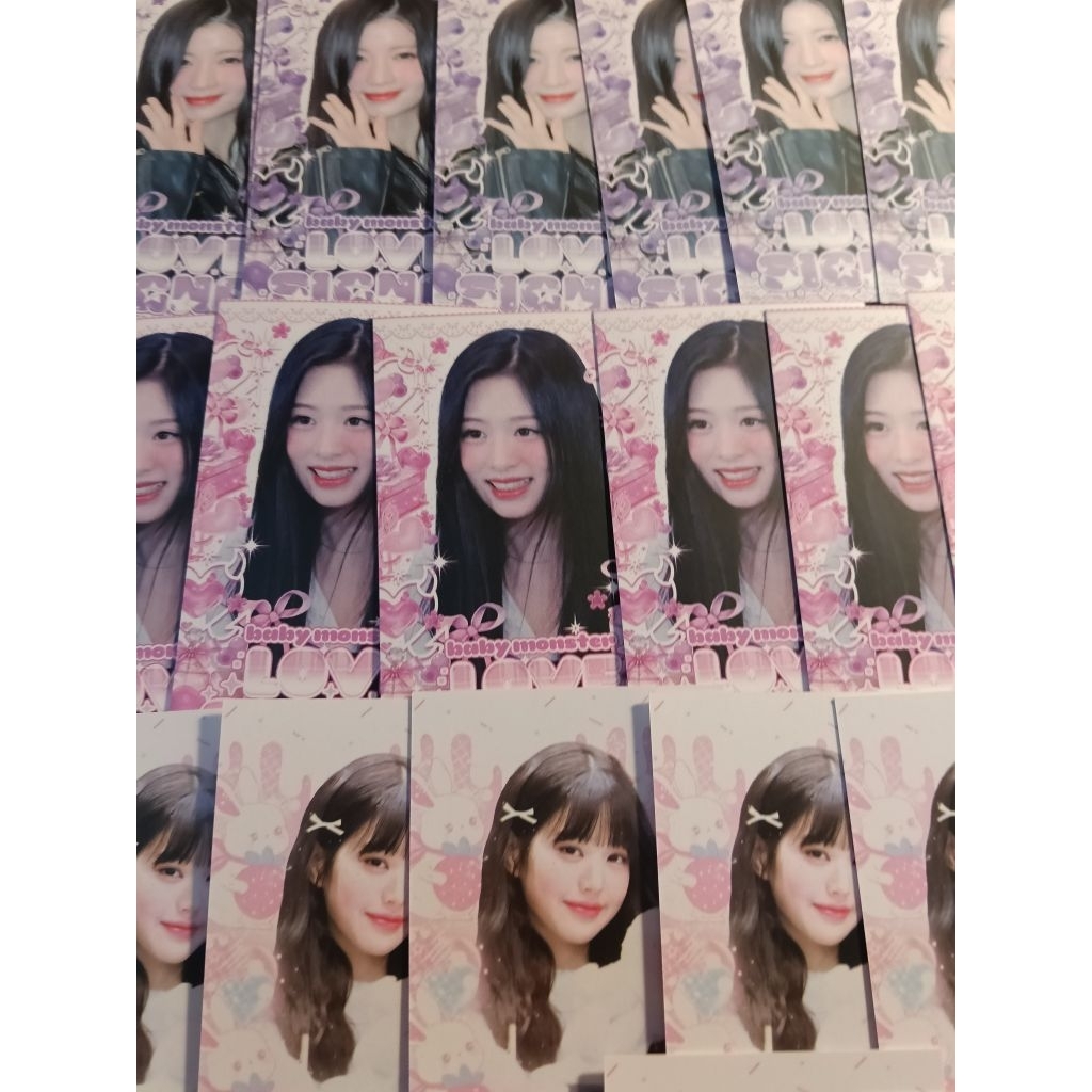 Box mix 100 card dess Babymonster.