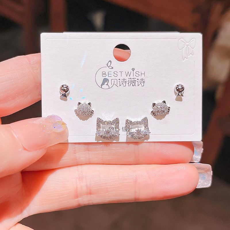V.I.T Accessories | Set bông tai mèo đính đá 6 chiếc (1 màu)