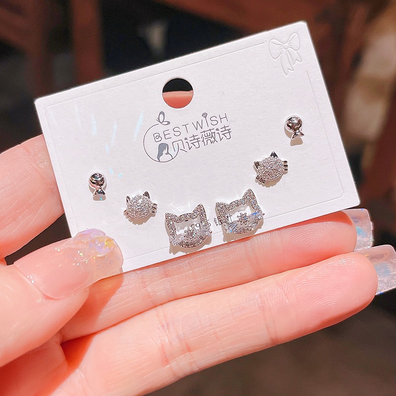 V.I.T Accessories | Set bông tai mèo đính đá 6 chiếc (1 màu)