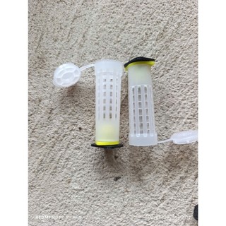 Combo 10 lồng nhốt chúa bằng nhựa tiện lợi