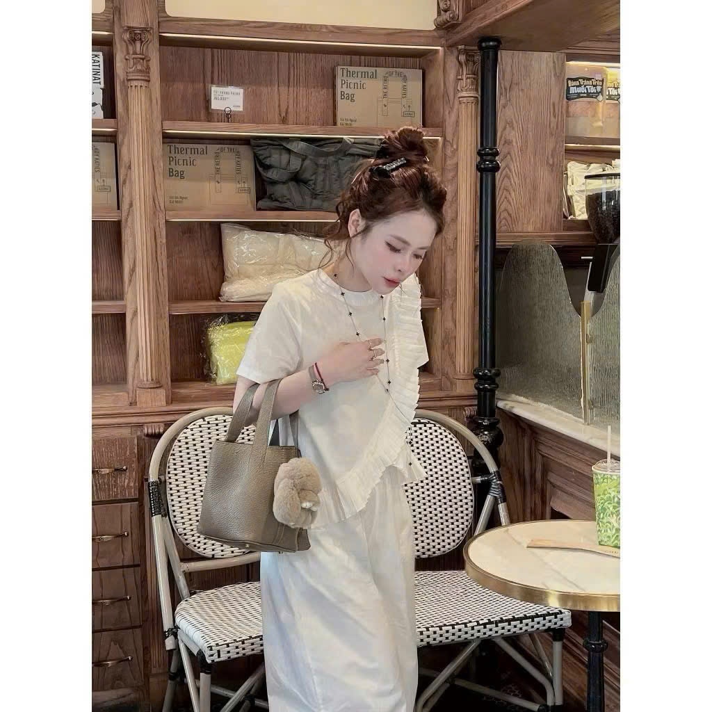 Set Bộ Áo Cổ Tròn Tay Ngắn Phối Vạt Chéo Bèo Nhún Kèm Quần Dài Ống Suông Gấu Bèo Chất Dù Nhăn Thời Trang Nữ