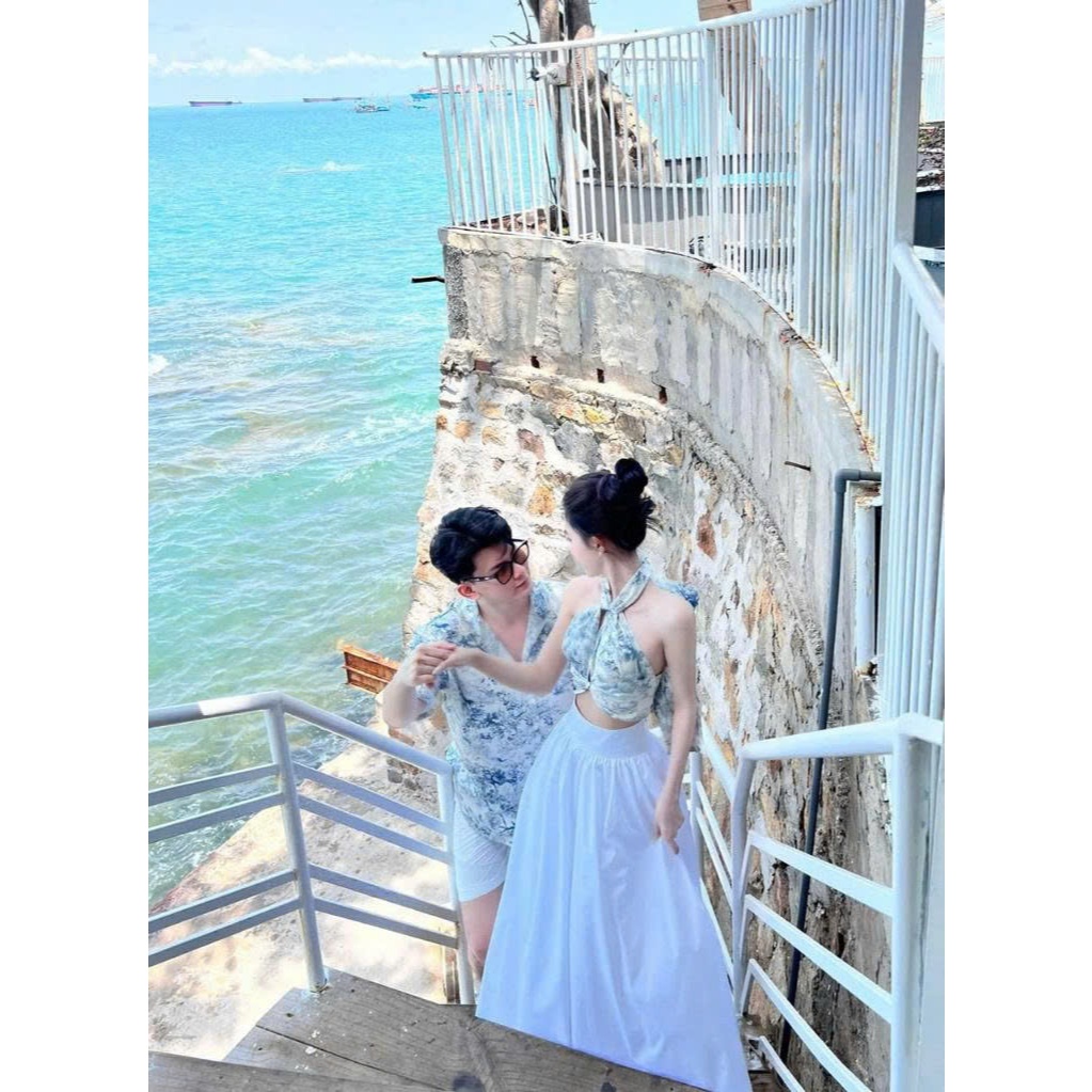 Set đôi chất liệu lụa cao mix chân váy thô dành cho cặp đôi đi biển du lịch bao sang chảnh xịn xò