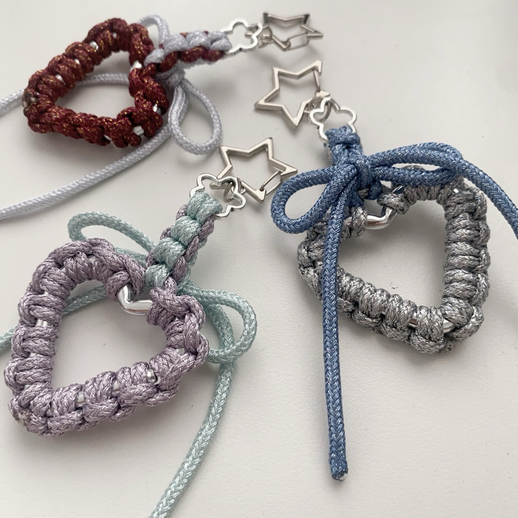 Móc khoá / Charmbag / Keychain thắt dây hình trái tim