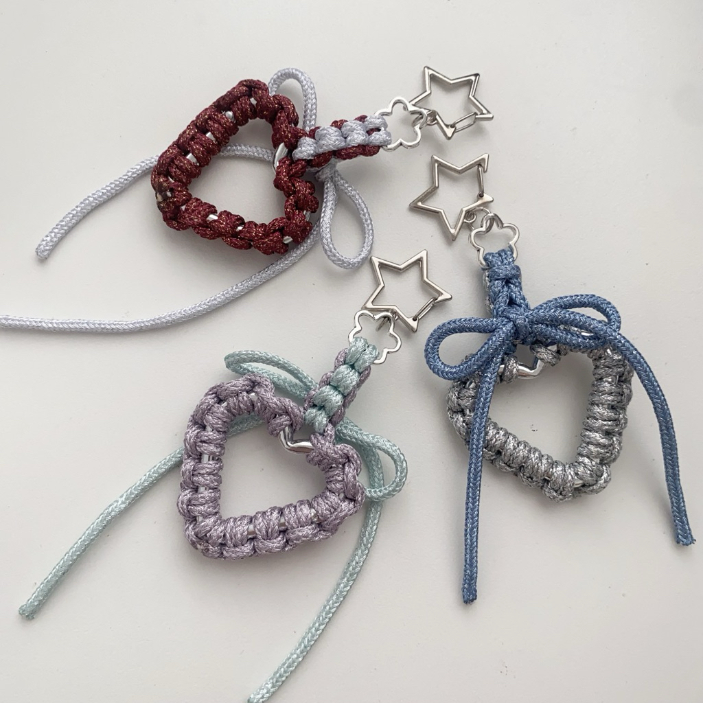 Móc khoá / Charmbag / Keychain thắt dây hình trái tim