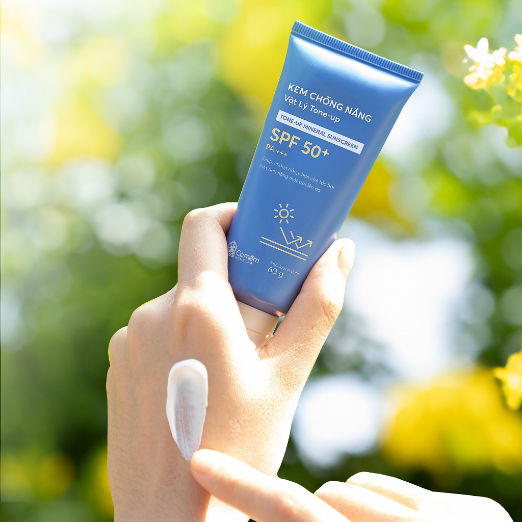 Kem Chống Nắng Vật Lý Nâng Tông Tone Up SPF50 PA+++ Chống Nắng Dưỡng Sáng Bảo Vệ Da Cho Da Nhạy Cảm Cỏ Mềm 60g