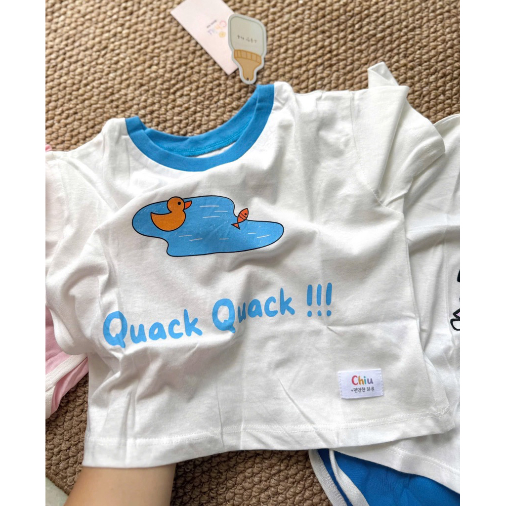 Bộ cộc tay “Chiu” Cotton Cho Bé Trai Bé Gái - Set Đồ Bộ Mùa Hè Cho Bé Họa Tiết Quack Quack / Hoạt Hình Siêu Đáng Yêu