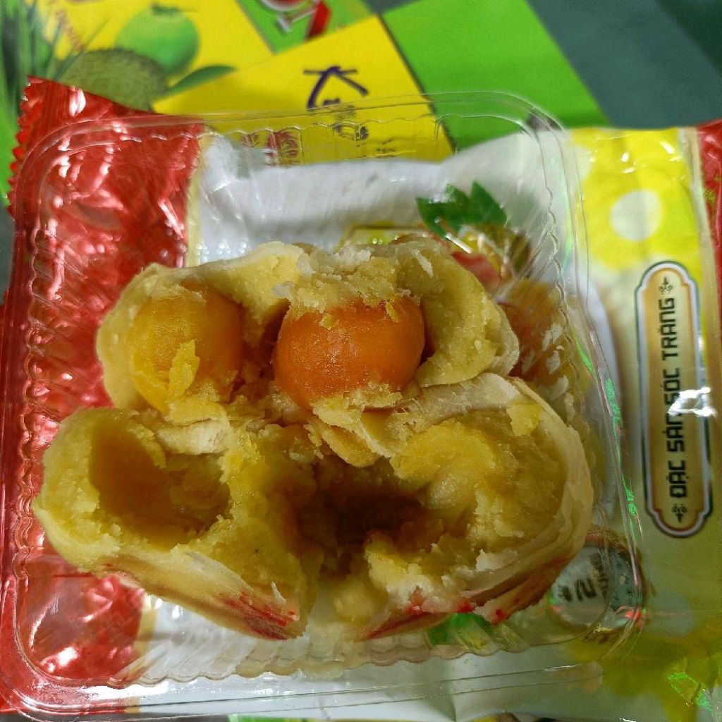 Bánh pía Hưng Thành ( 2 lòng đỏ trứng muối ) 500g