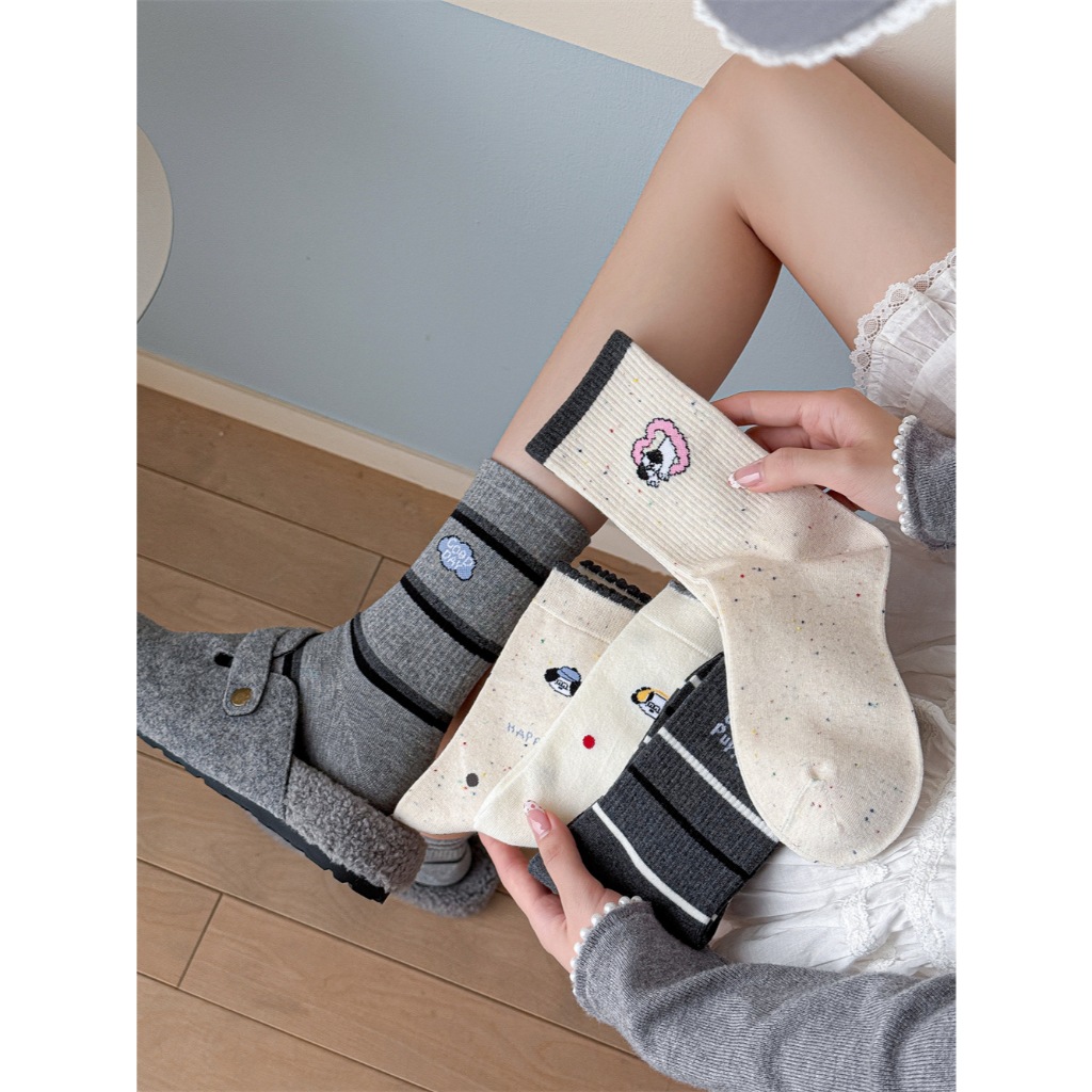 Vớ Tất họa tiết Trái Tim, Cute vẩy mực phong cách trẻ trung, năng động.