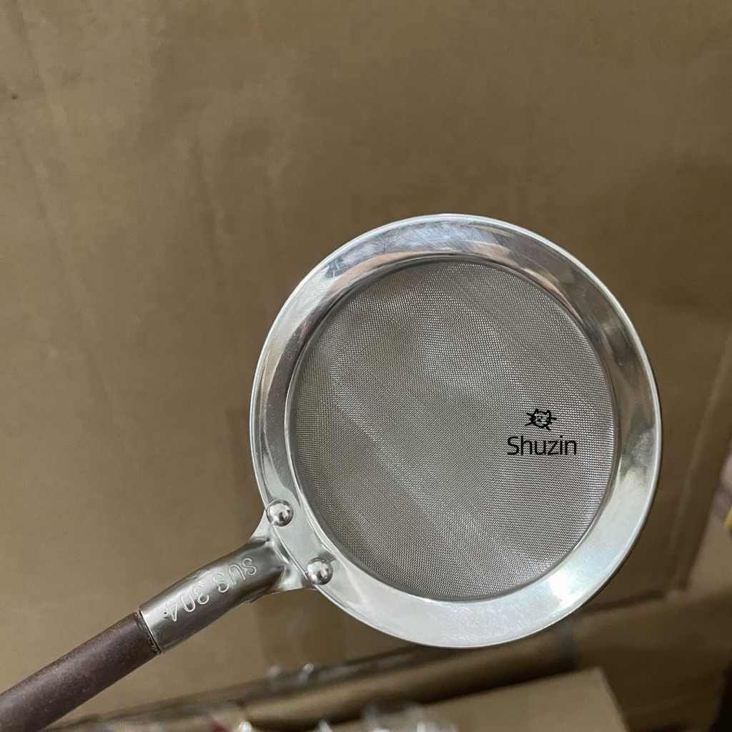 Vợt lọc dầu / vớt bọt inox 304 cán gỗ cao cấp M261