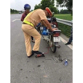 Bơm Đạp Chân Mini Xe Đạp Xe Máy Ô Tô Loại 1 Ống Piston Đa Năng