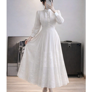 Váy thiết kế tay dài tùng xoè bồng bềnh hoạ tiết thêu nổi mới nhất HG9