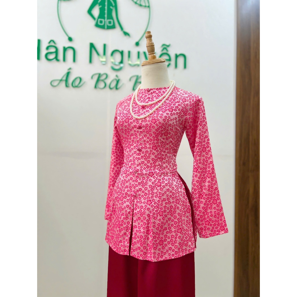 Hân Nguyễn Áo Bà Ba - B.A203 - Áo Bà Ba Gấm Hoa Tiểu Mai Cổ Tròn Nút Nụ Tay Dài Dây Kéo ( QUẦN NGỌC TRAI )