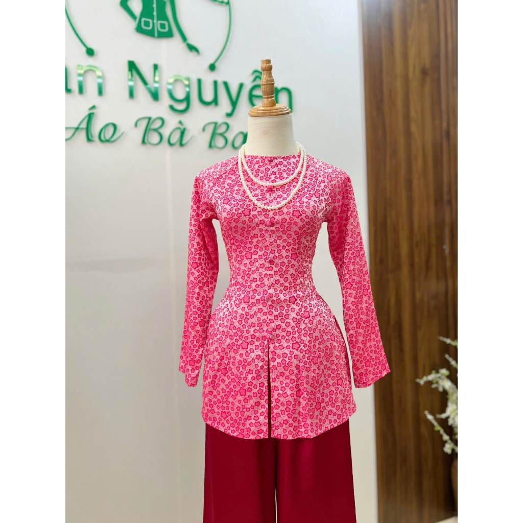 Hân Nguyễn Áo Bà Ba - B.A203 - Áo Bà Ba Gấm Hoa Tiểu Mai Cổ Tròn Nút Nụ Tay Dài Dây Kéo ( QUẦN NGỌC TRAI )
