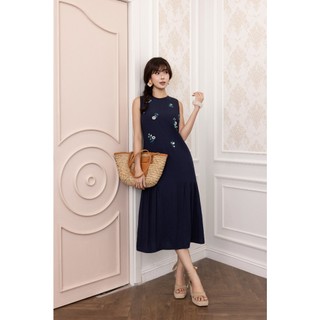 SWANLAKE | Váy Đầm Nữ Maxi Suông Sát Nách Cổ Tròn Vải Linen Thêu Hoa Hai Lớp Du Lịch Biển Hè D13718