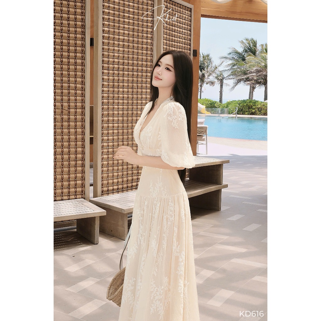 Đầm tơ nhún thêu hoa kem tay bồng phong cách vintage nữ tính KD616