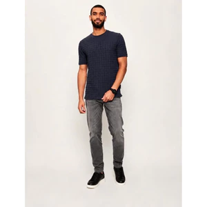 Áo Thun GUESS Nam Cổ Tròn Dệt Nổi Jacquard Cao Cấp Form Regular Fit Hàng Chính Hãng