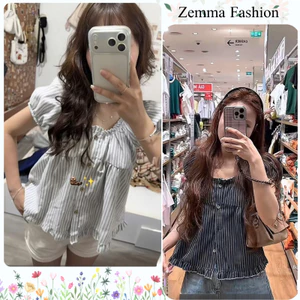 Áo babydoll kẻ bèo tay phồng, áo kiểu viền chun bo gấu áo, áo cài cúc giữa trẻ trung năng động HCOM27425