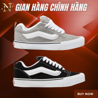 Sneaker đen