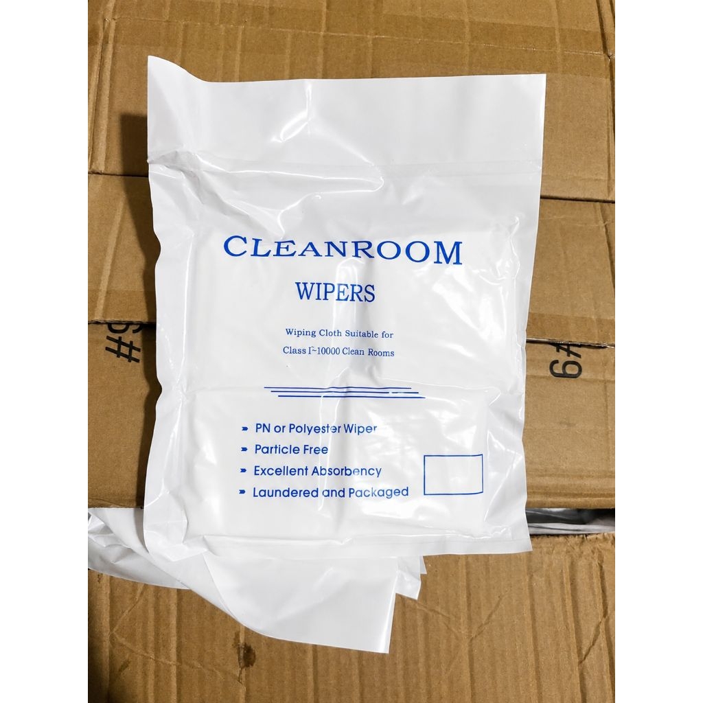 Chai xịt vệ sinh điện thoại 530 Falcon và khăn lau bụi.