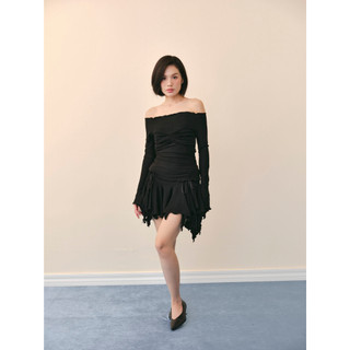 Set OLV áo và chân váy trễ vai Black Off Shoulder Ruched Mini Set phù hợp đi chơi đi tiệc
