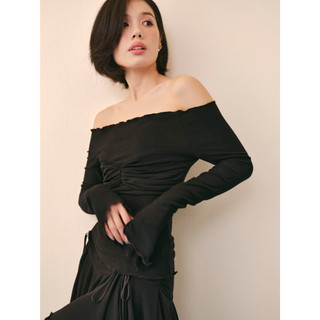 Set OLV áo và chân váy trễ vai Black Off Shoulder Ruched Mini Set phù hợp đi chơi đi tiệc